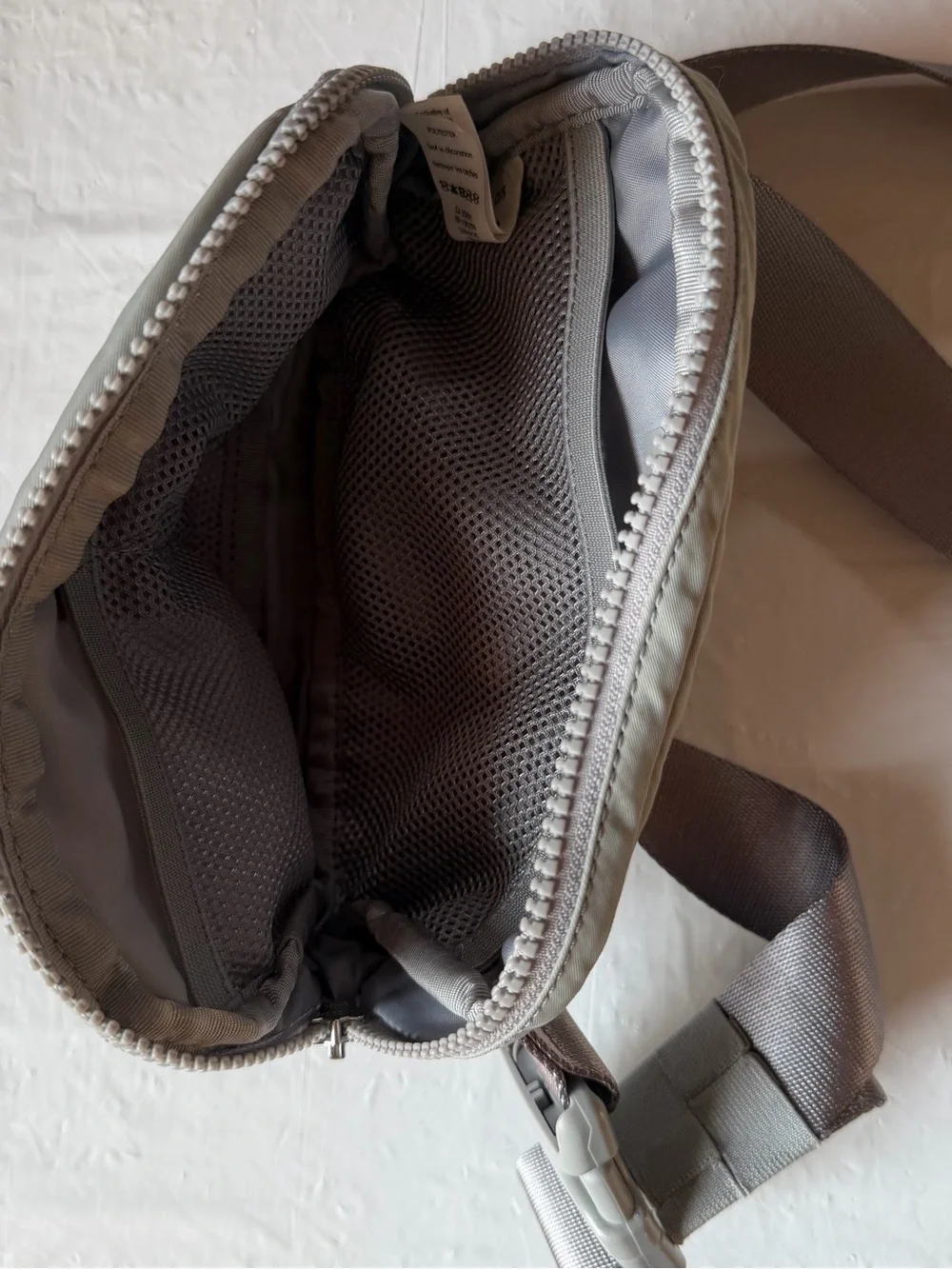 Lululemon-  Everywhere Belt Bag - 1L Grey Sage LU9AX2S